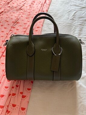 Coach Compass 25 in Olive